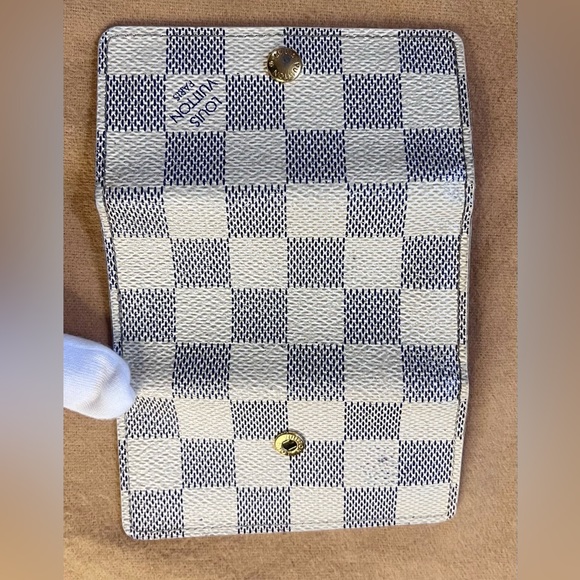 Louis Vuitton Damier Azur Key Holder - Picture 5 of 17